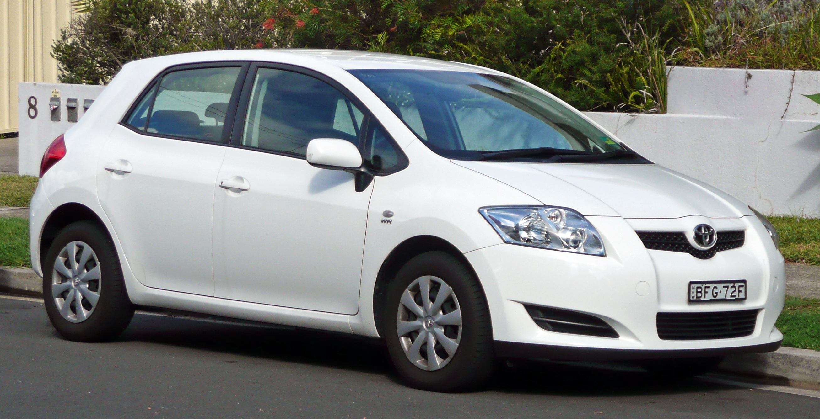 2007-2009 Toyota Corolla (ZRE152R) Ascent 5-door hatchback 06