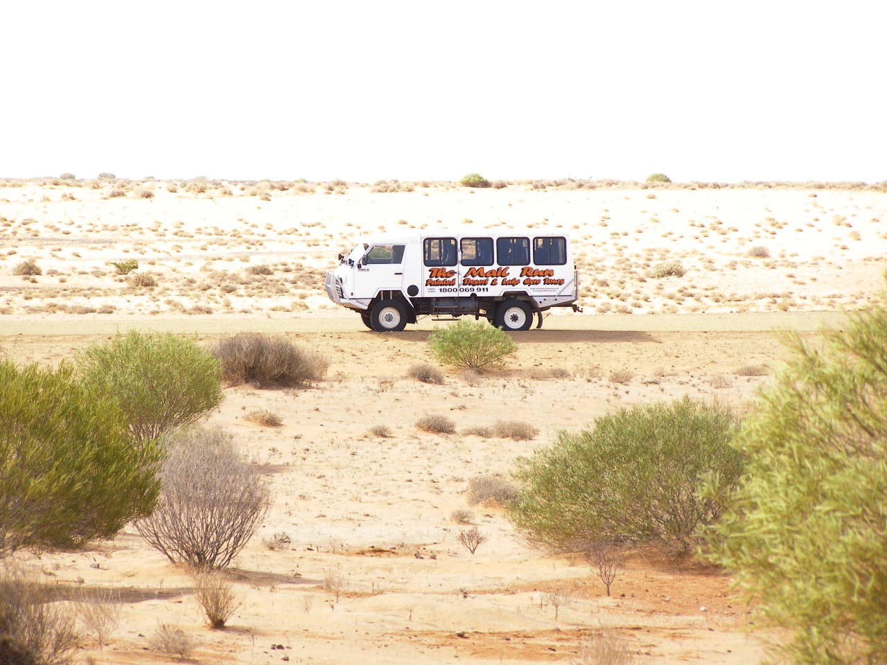 Apollo X-Terrain 4WD vs Britz Safari Landcruiser 4WD