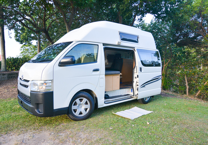 Sea Breeze (Pet Friendly) campervan